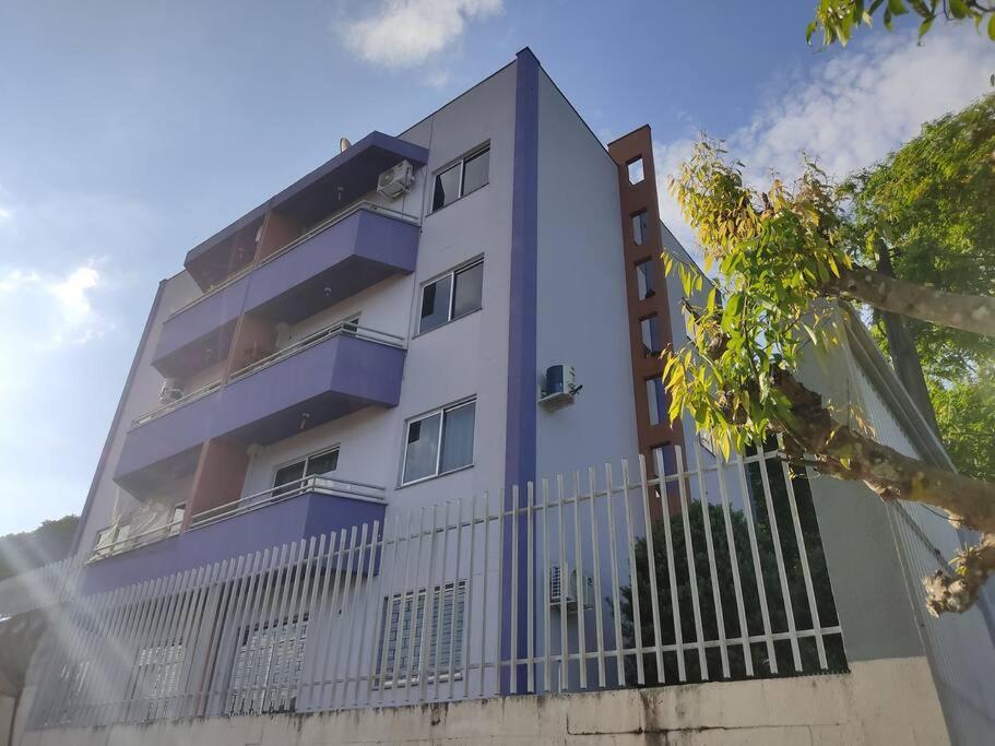 דירות Francisco Beltrão Apartamento Com Mobilia Nova 302 מראה חיצוני תמונה